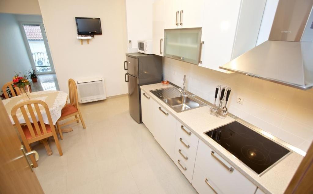 Apartments Grlica Sutivan Kamer foto
